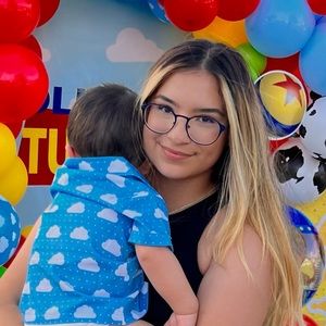 Meet your Posher, Rebecca